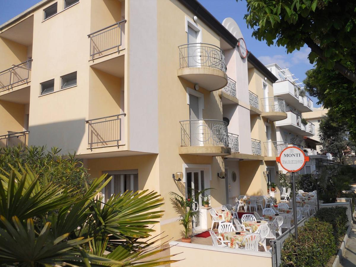 Hotel Monti Riccione Eksteriør bilde
