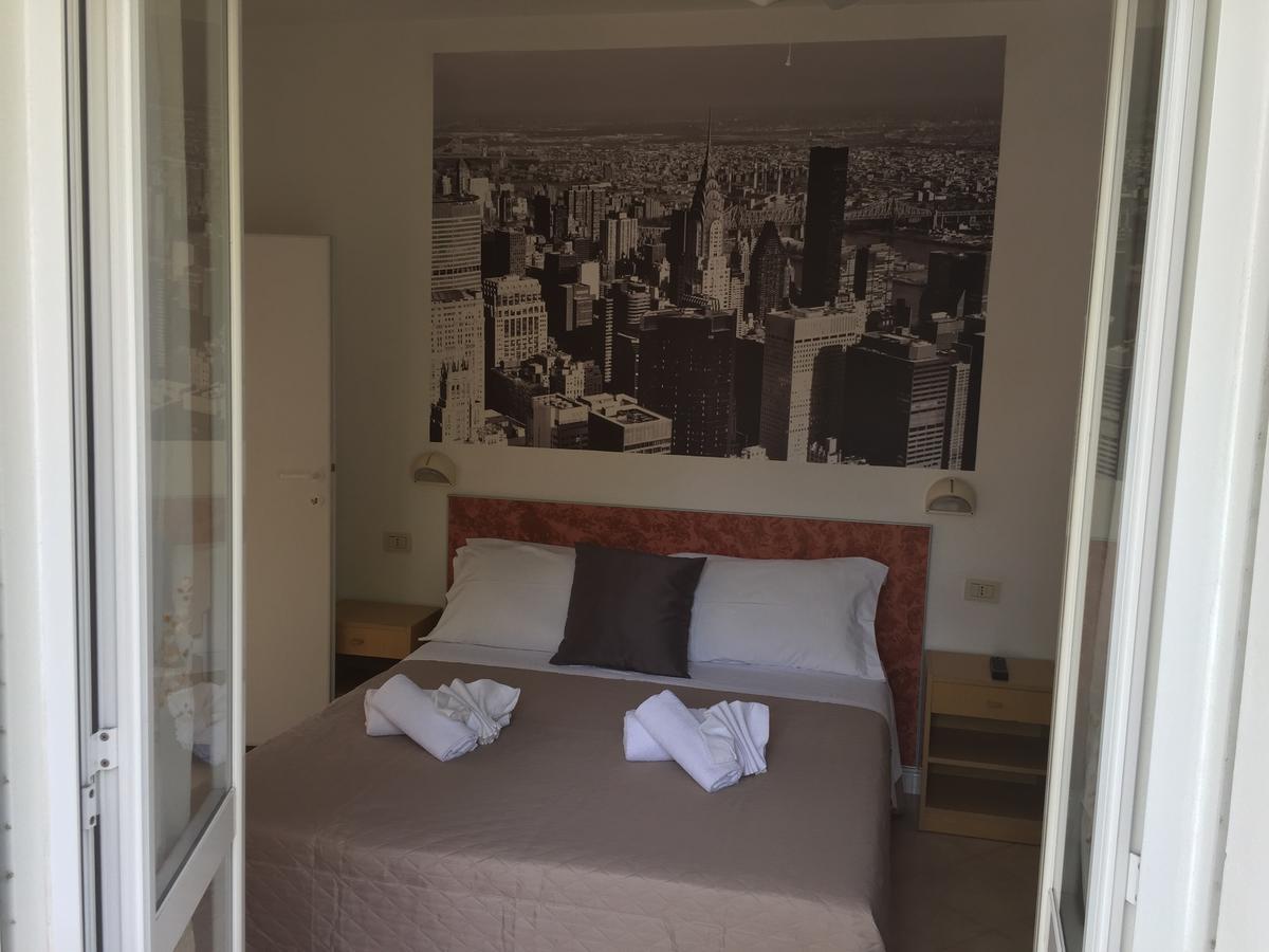 Hotel Monti Riccione Eksteriør bilde