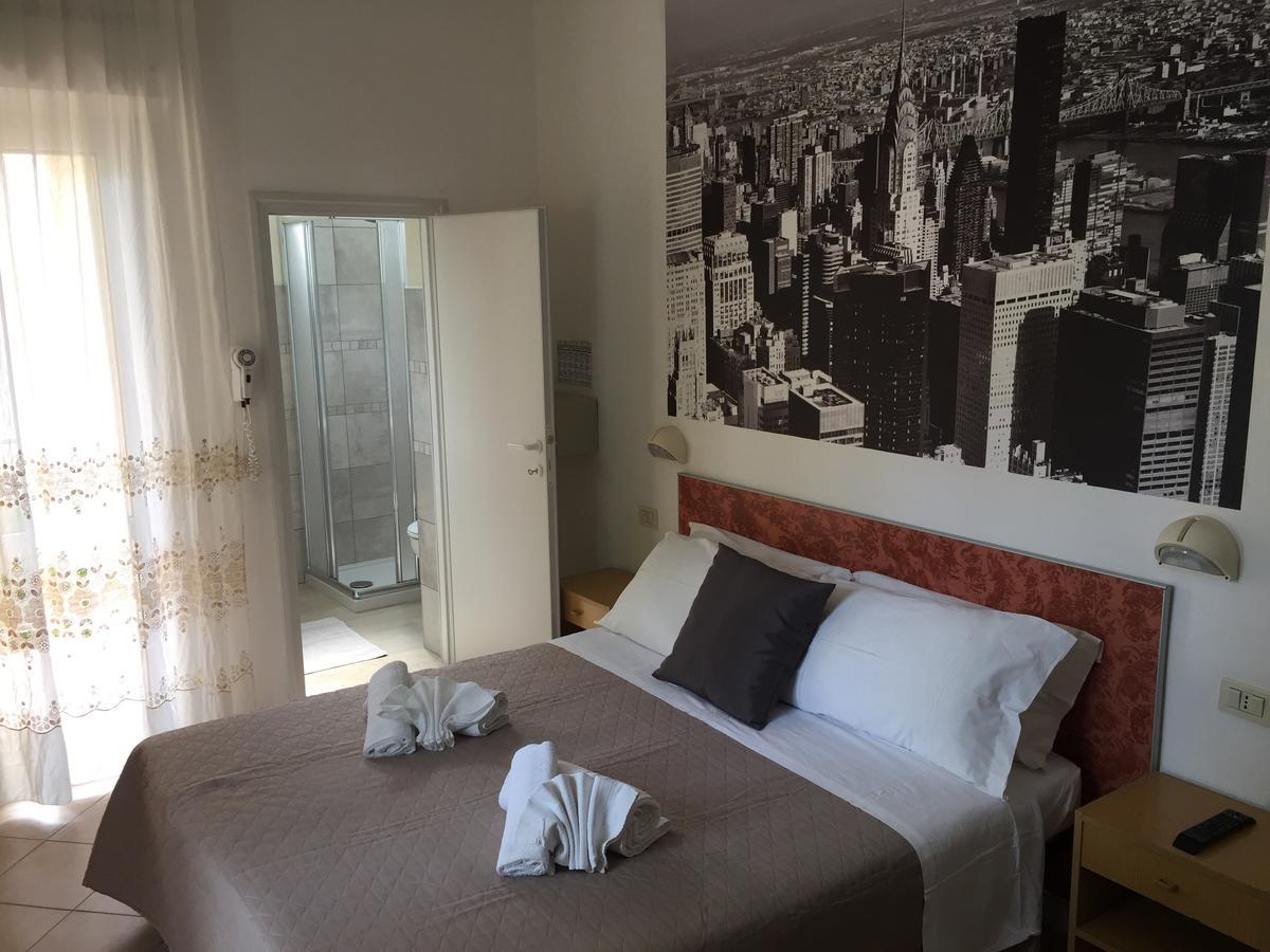 Hotel Monti Riccione Eksteriør bilde