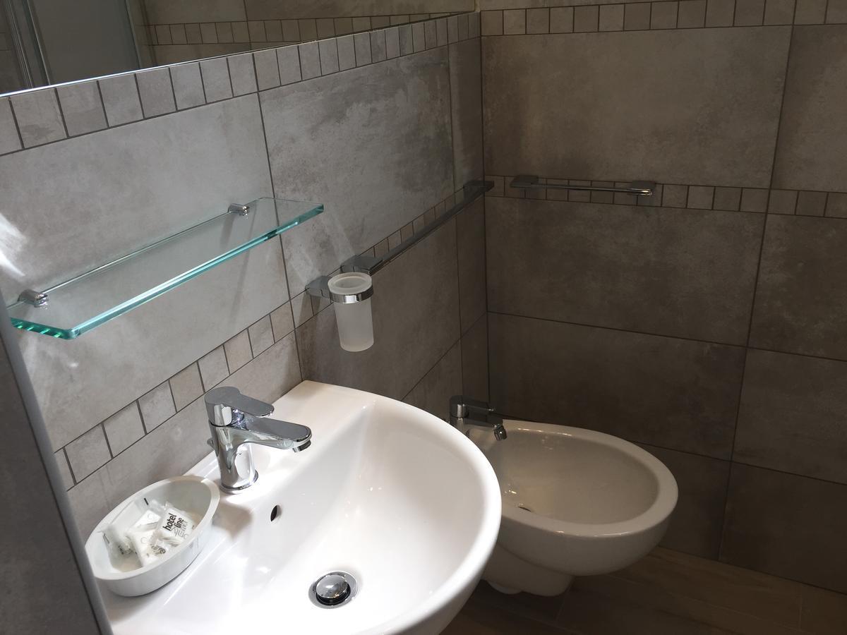 Hotel Monti Riccione Eksteriør bilde