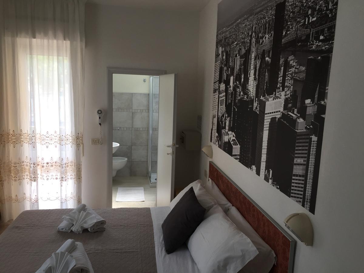 Hotel Monti Riccione Eksteriør bilde