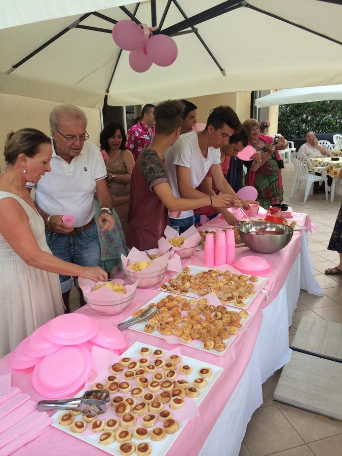 Hotel Monti Riccione Eksteriør bilde