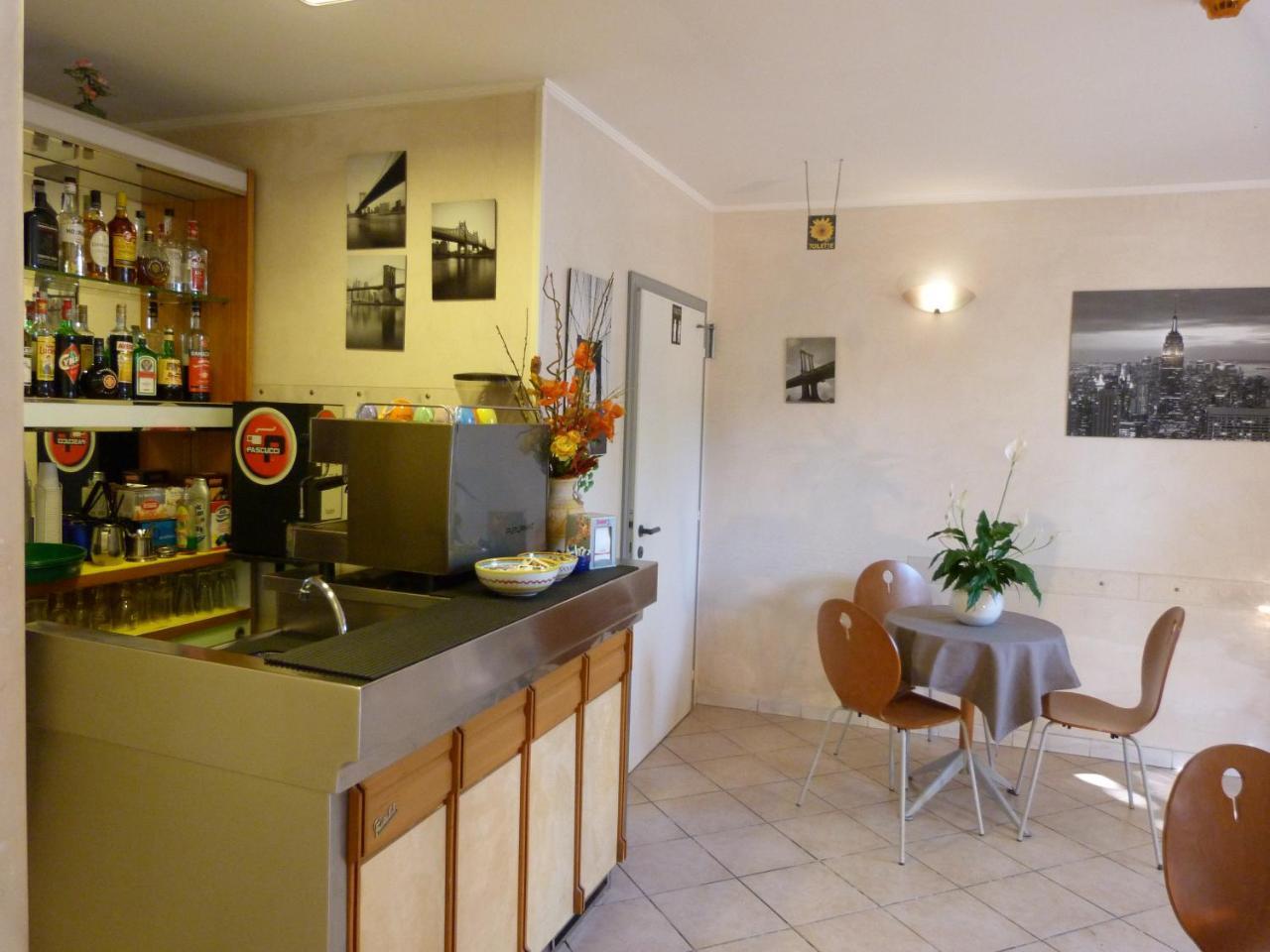 Hotel Monti Riccione Eksteriør bilde