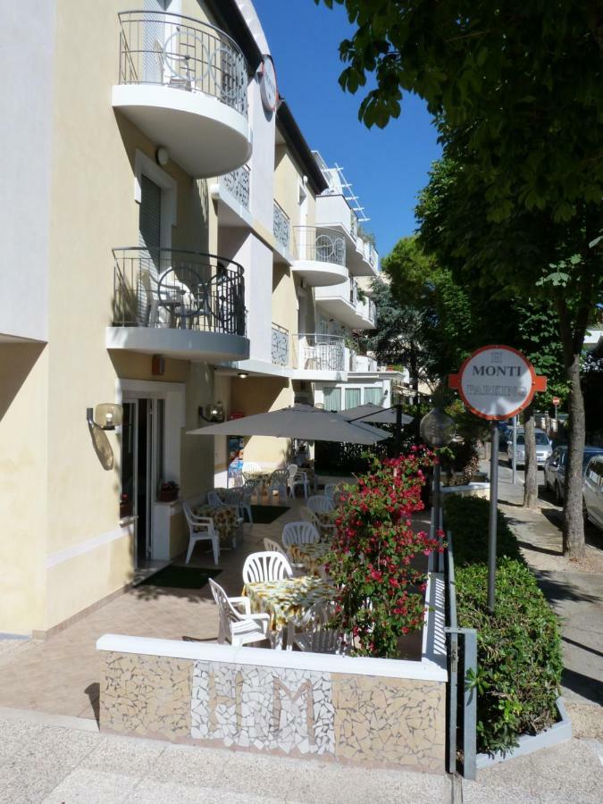 Hotel Monti Riccione Eksteriør bilde