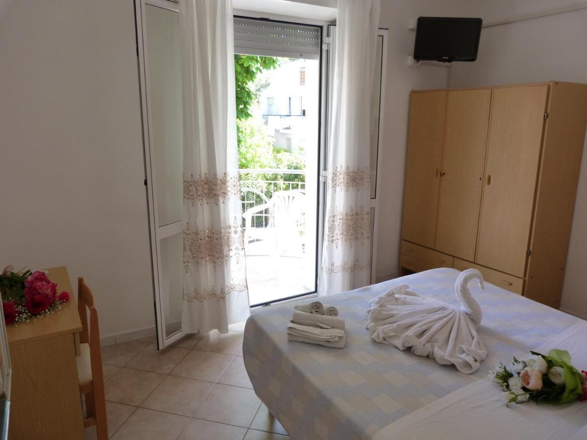 Hotel Monti Riccione Eksteriør bilde